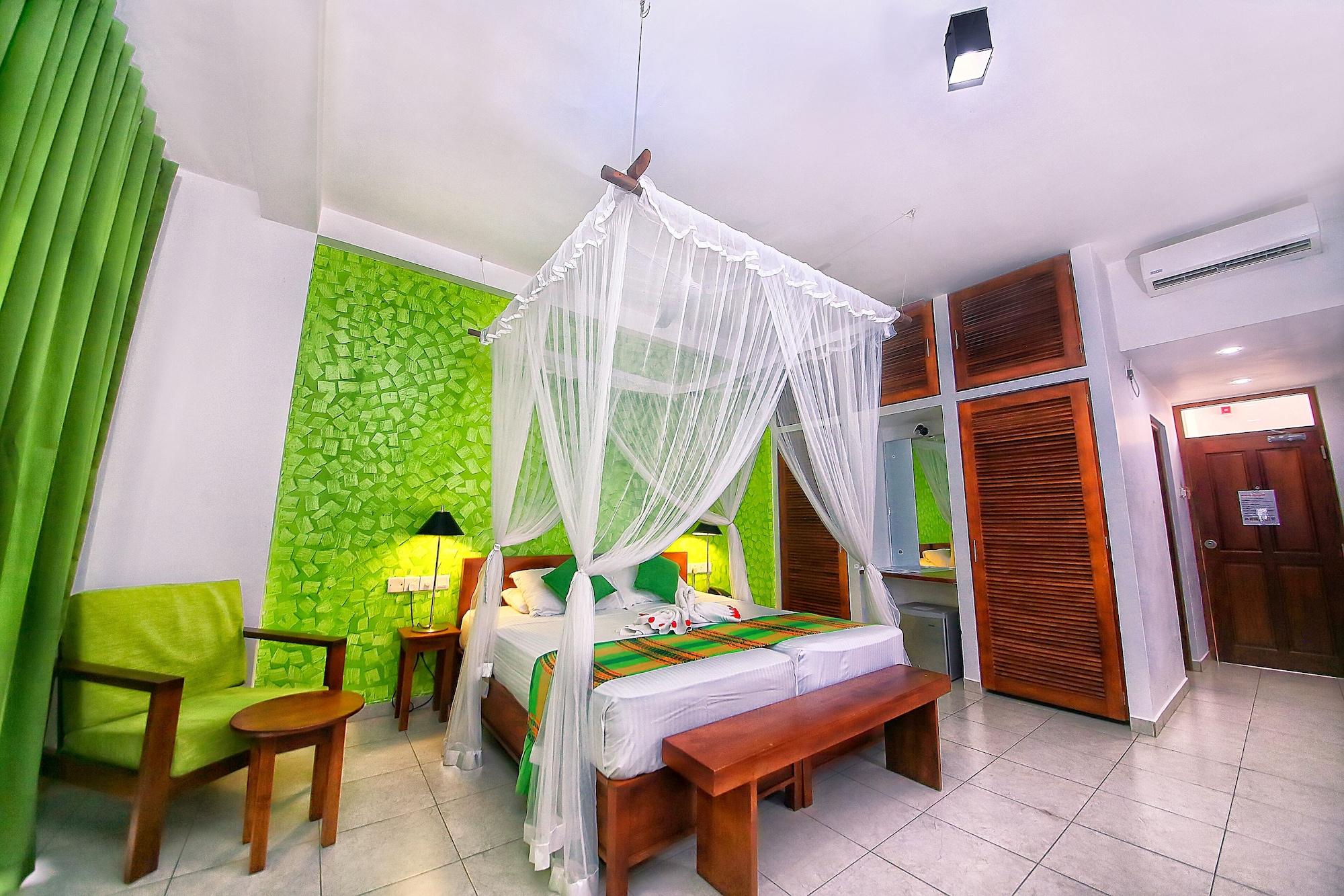 Rockside Beach Resort ベントータ エクステリア 写真