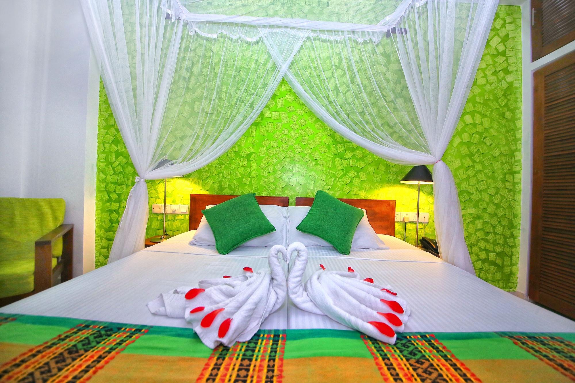 Rockside Beach Resort ベントータ エクステリア 写真