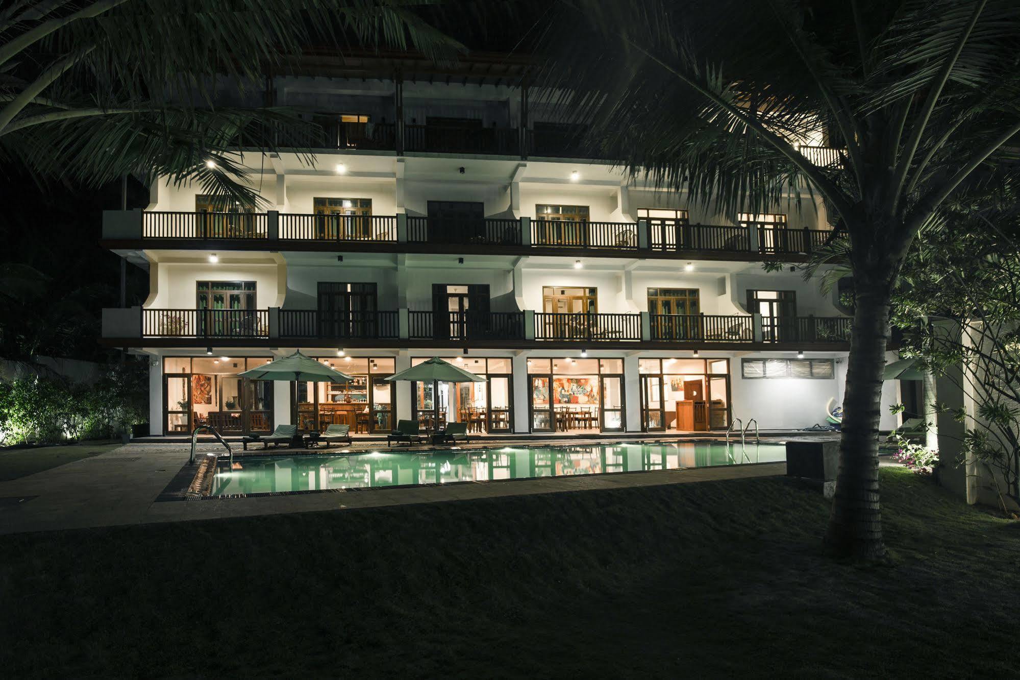 Rockside Beach Resort ベントータ エクステリア 写真