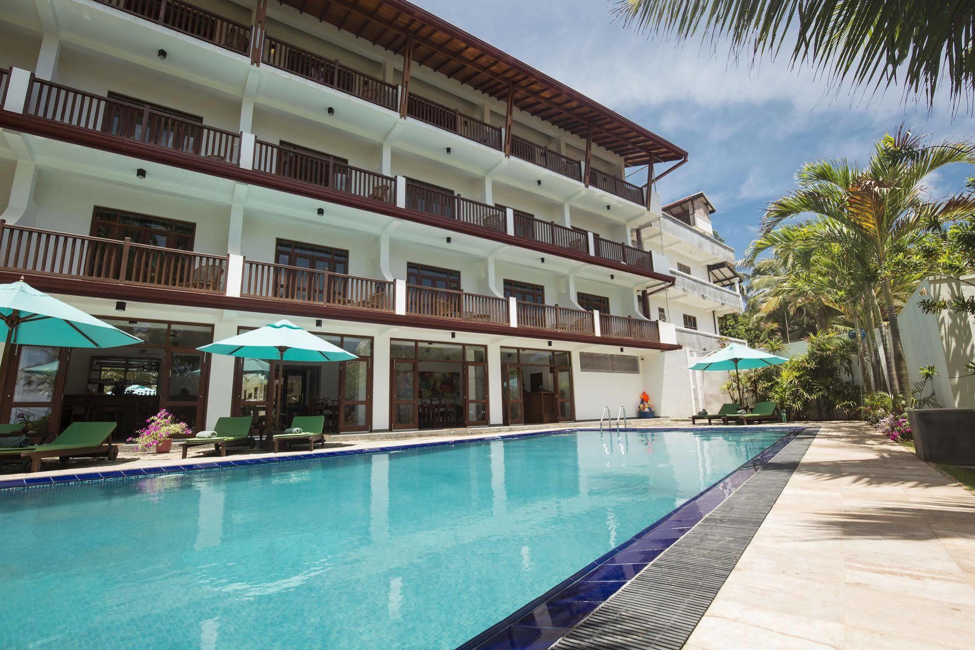 Rockside Beach Resort ベントータ エクステリア 写真
