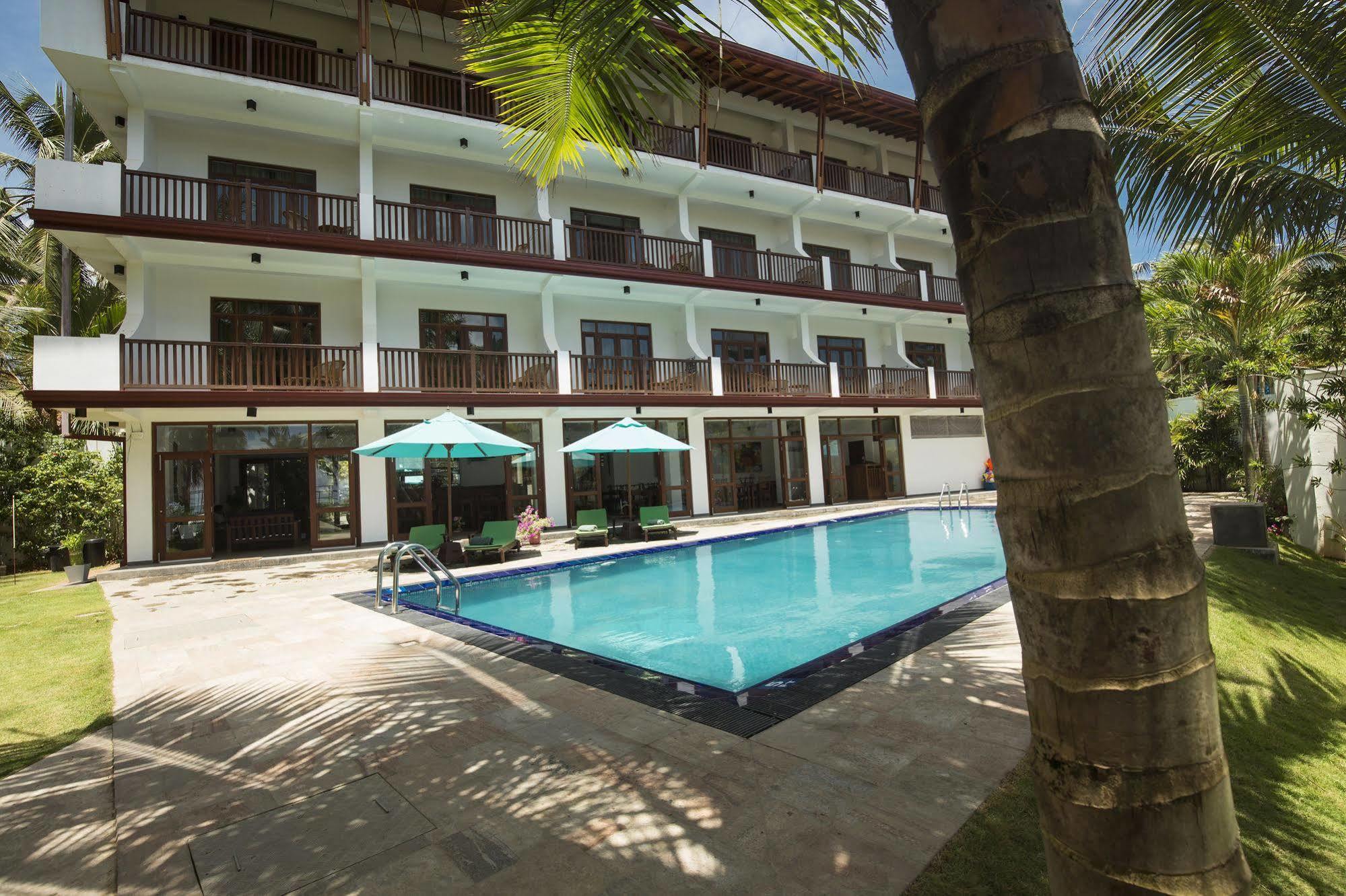 Rockside Beach Resort ベントータ エクステリア 写真