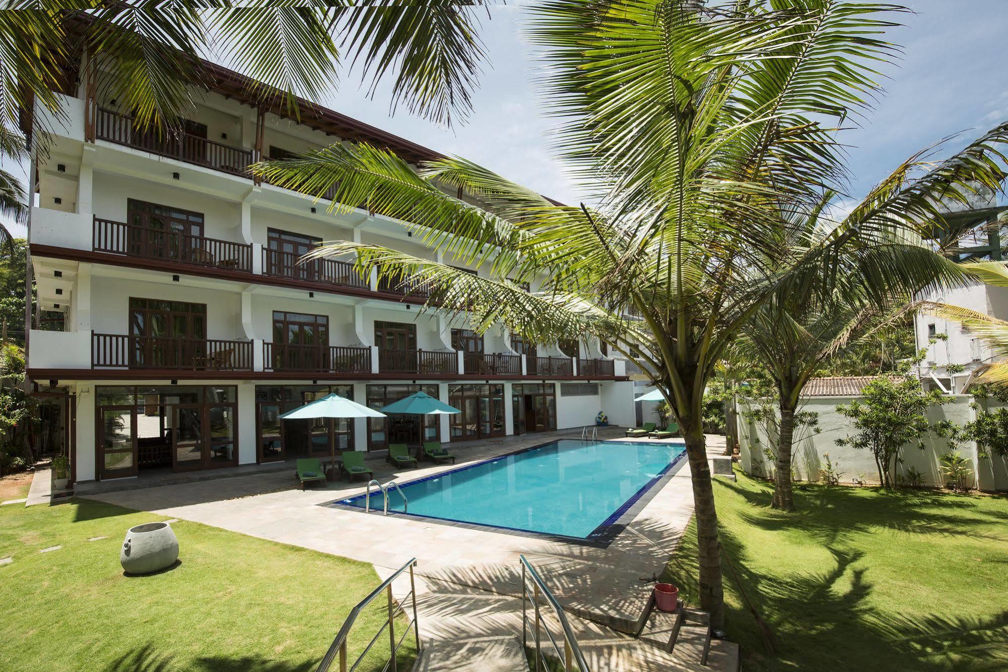 Rockside Beach Resort ベントータ エクステリア 写真