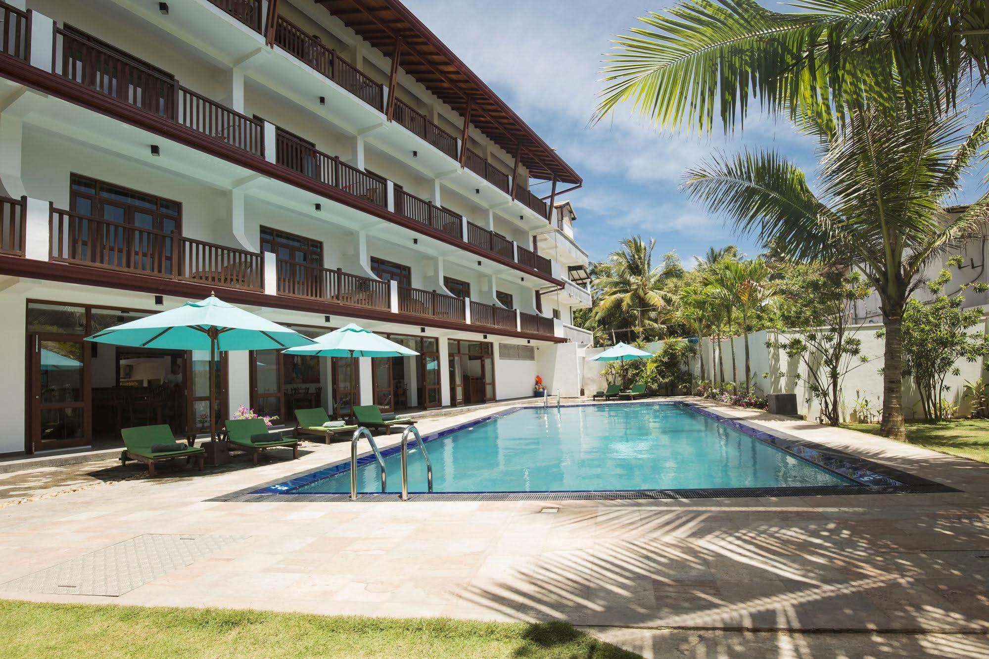 Rockside Beach Resort ベントータ エクステリア 写真