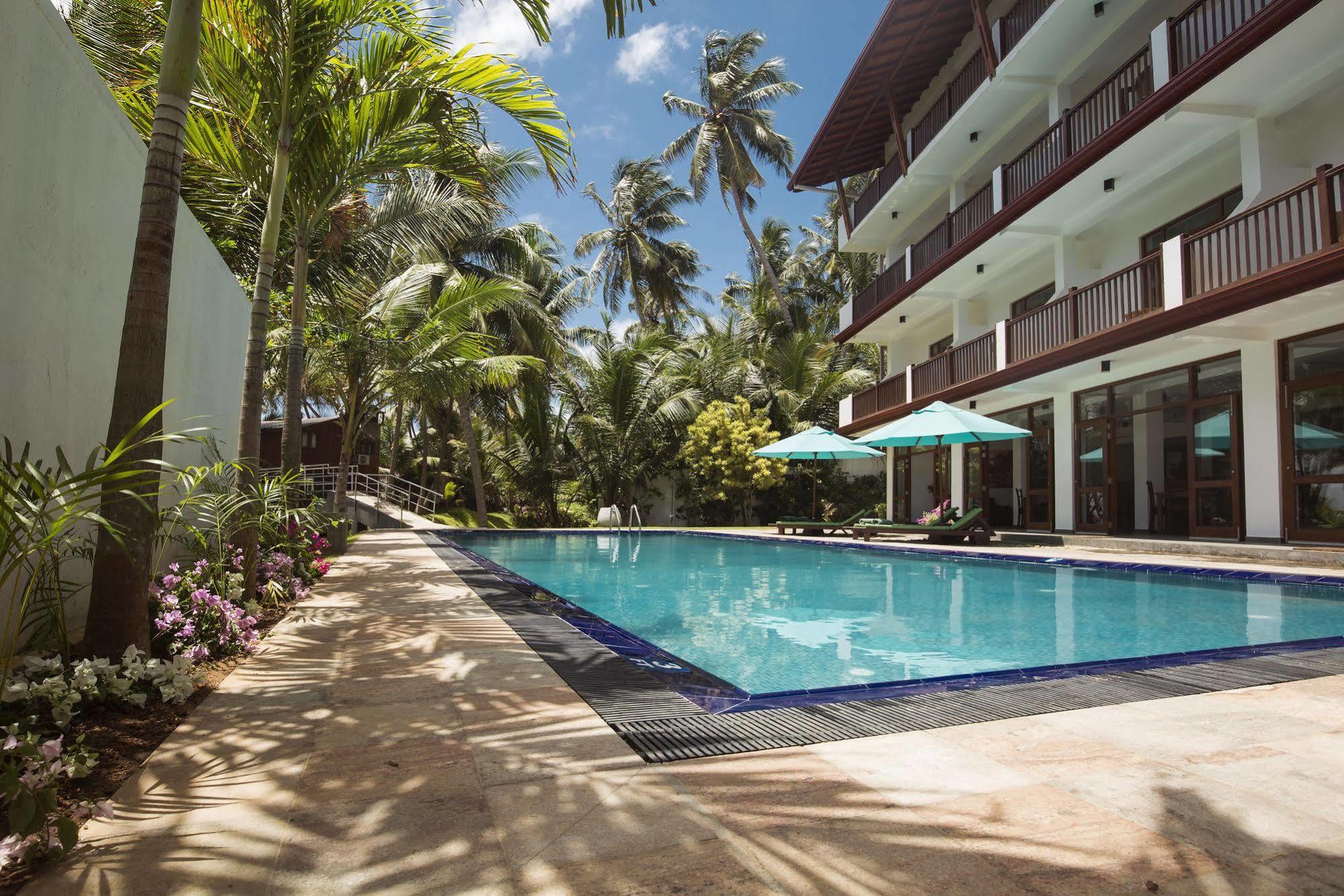Rockside Beach Resort ベントータ エクステリア 写真
